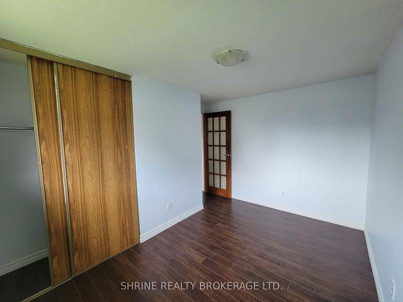 London East, ON N5V 3L8,5 CAPRICE CRES