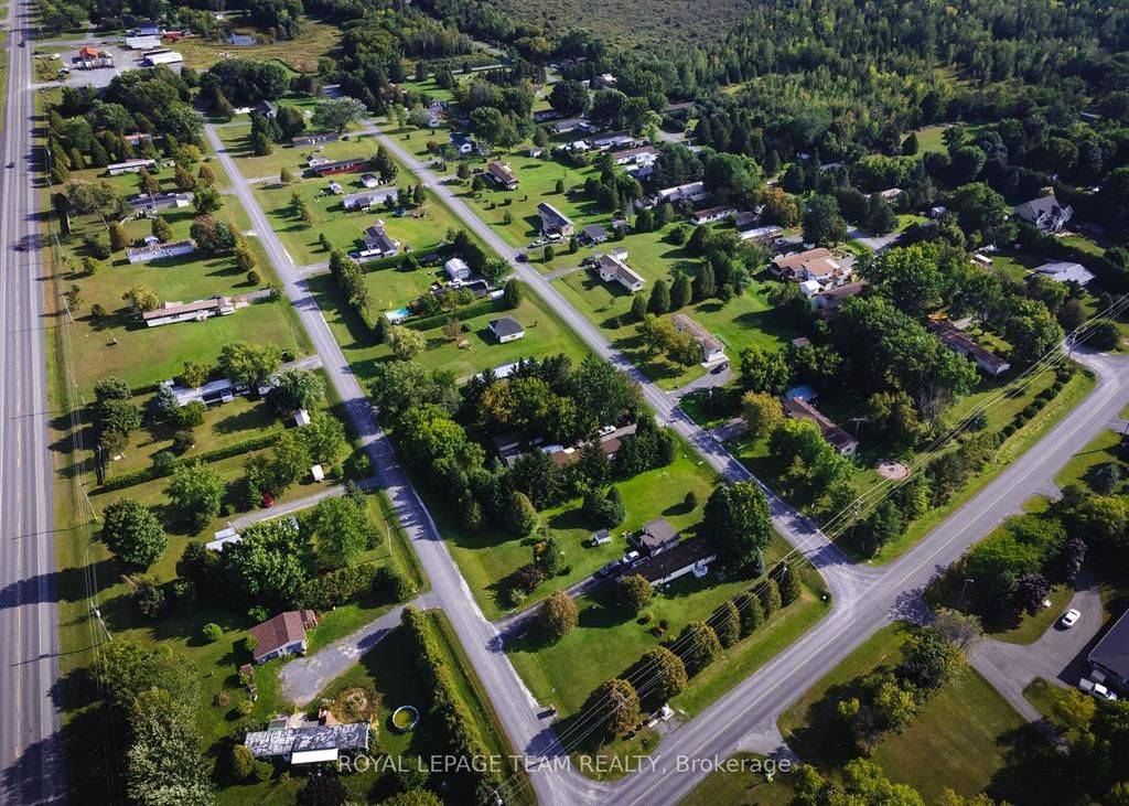 North Glengarry, ON K0C 1A0,3842 Gary ST