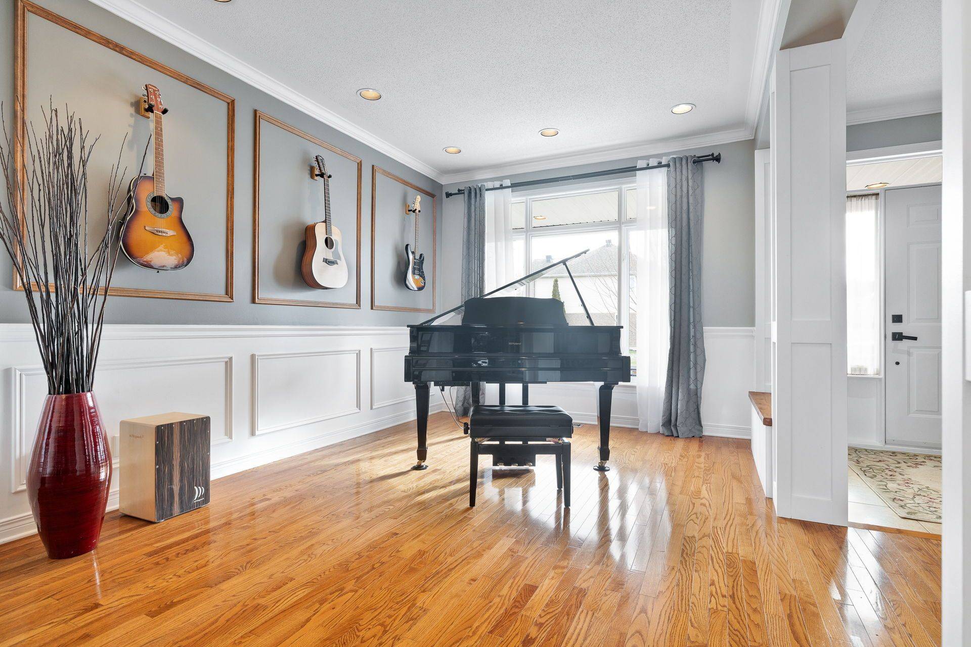 Orleans - Cumberland And Area, ON K4A 4M2,823 Scala AVE