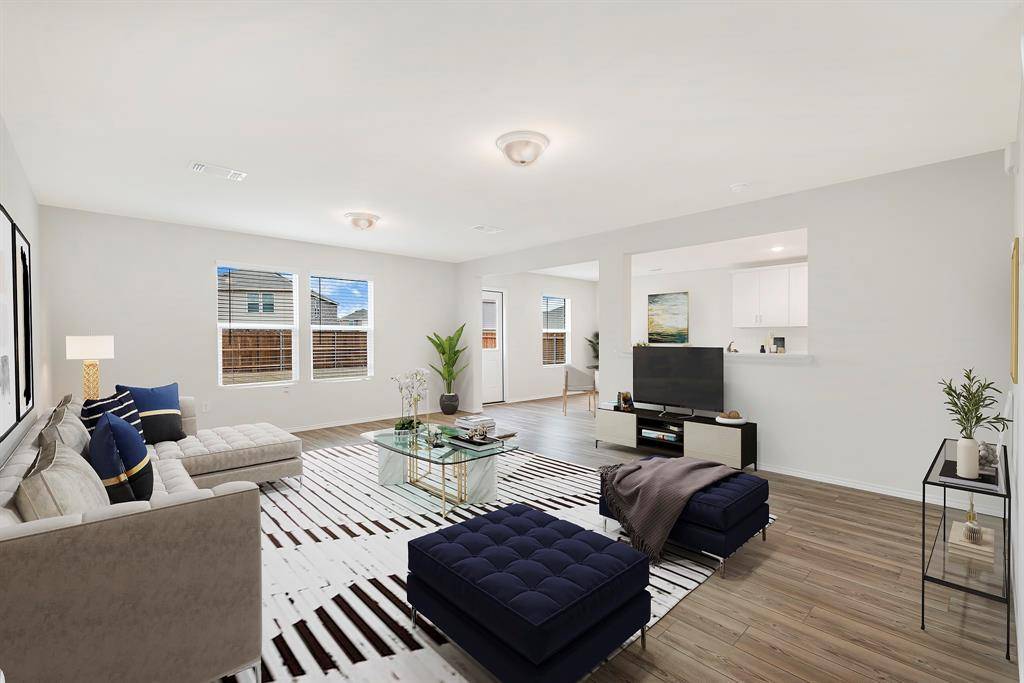 Van Alstyne, TX 75495,345 Huntley Street