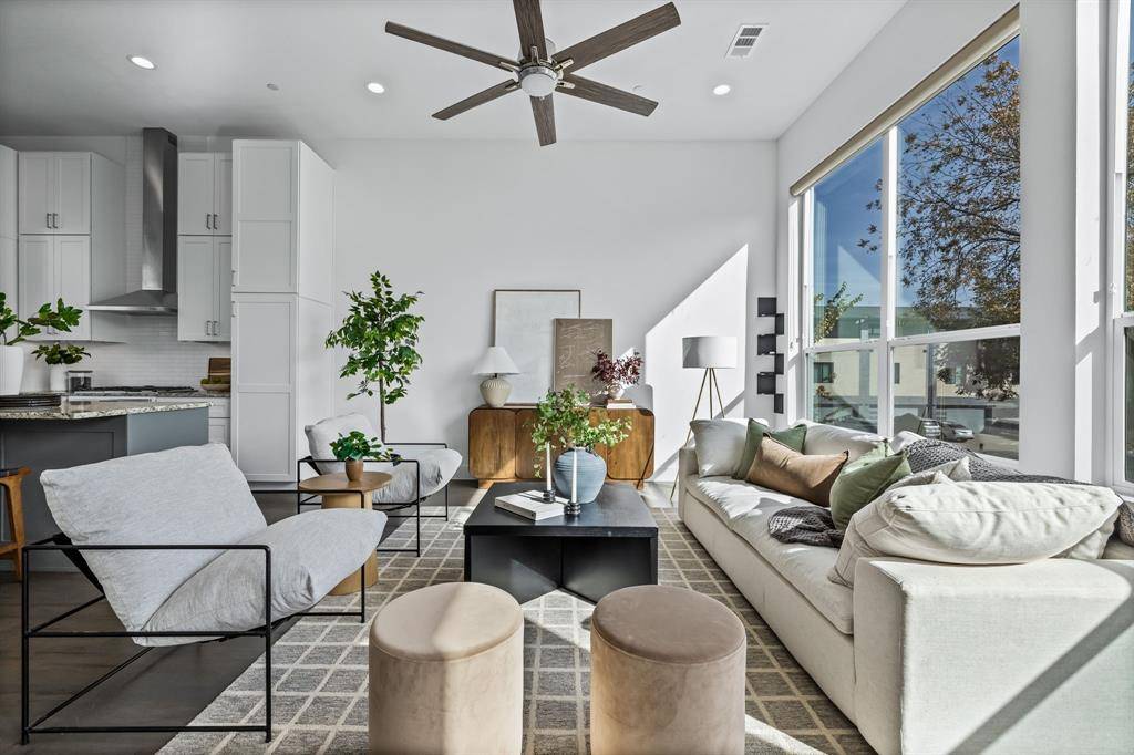 Dallas, TX 75206,2317 Moser Avenue #102