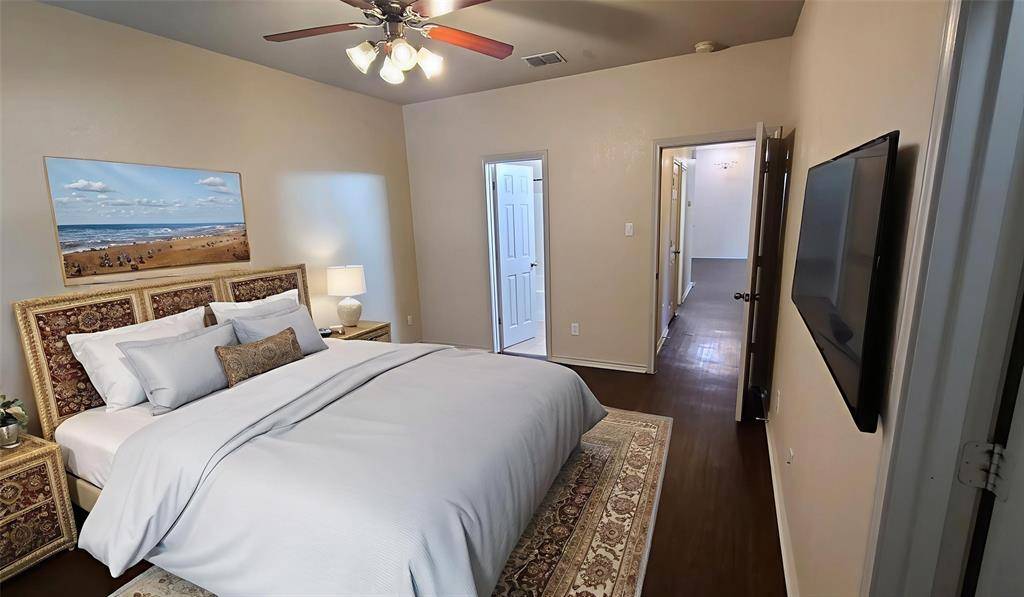 Burleson, TX 76028,806 Walnut Street