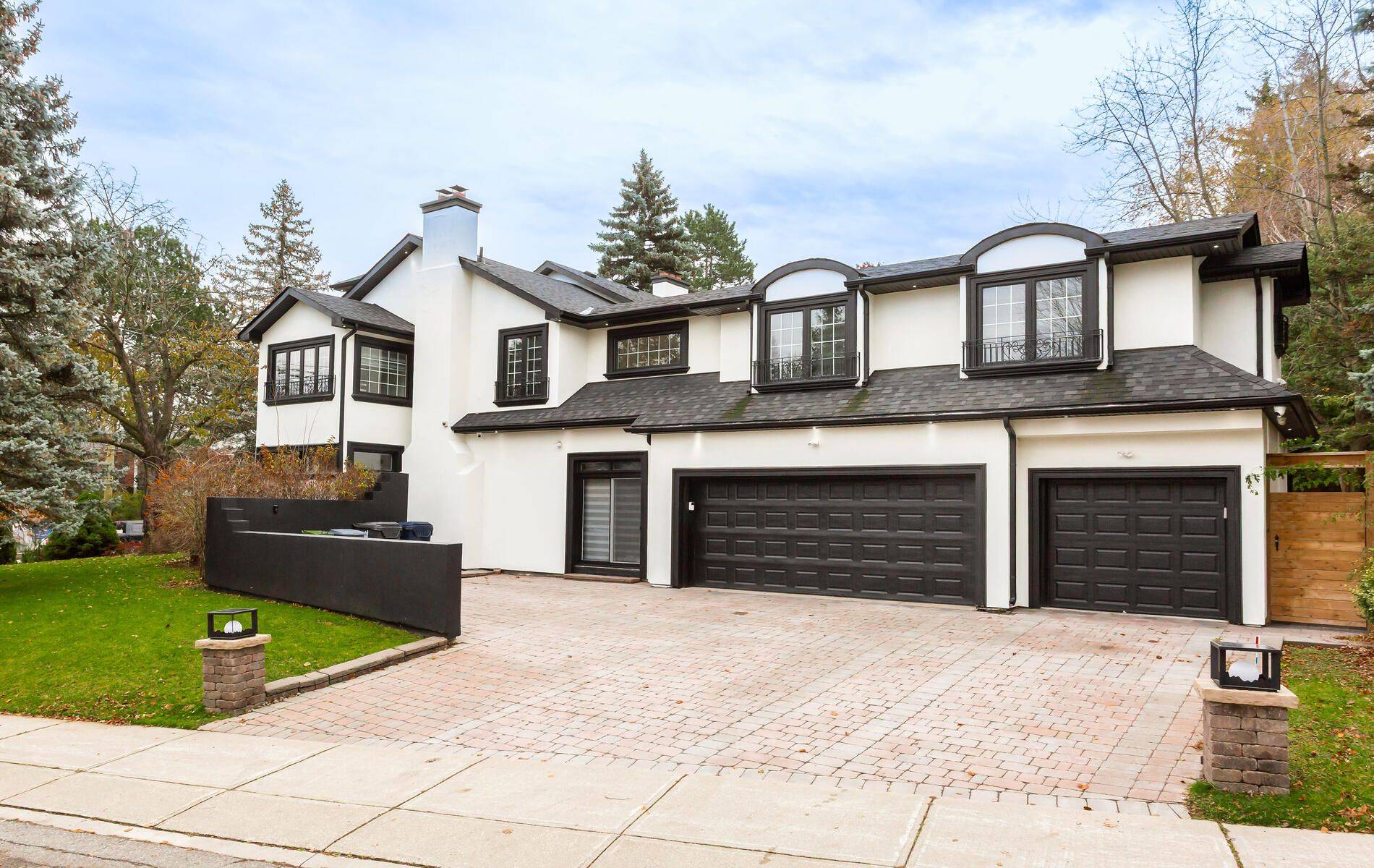 Toronto C12, ON M3C 2P6,197 The Bridle Path N/A