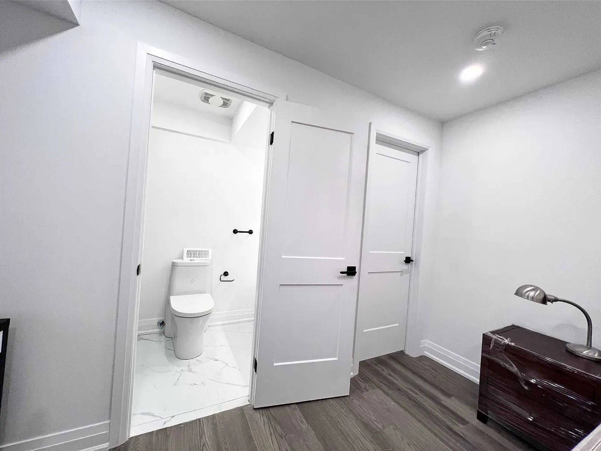 Newmarket, ON L3Y 3E9,115 Belfry DR #Bsmt