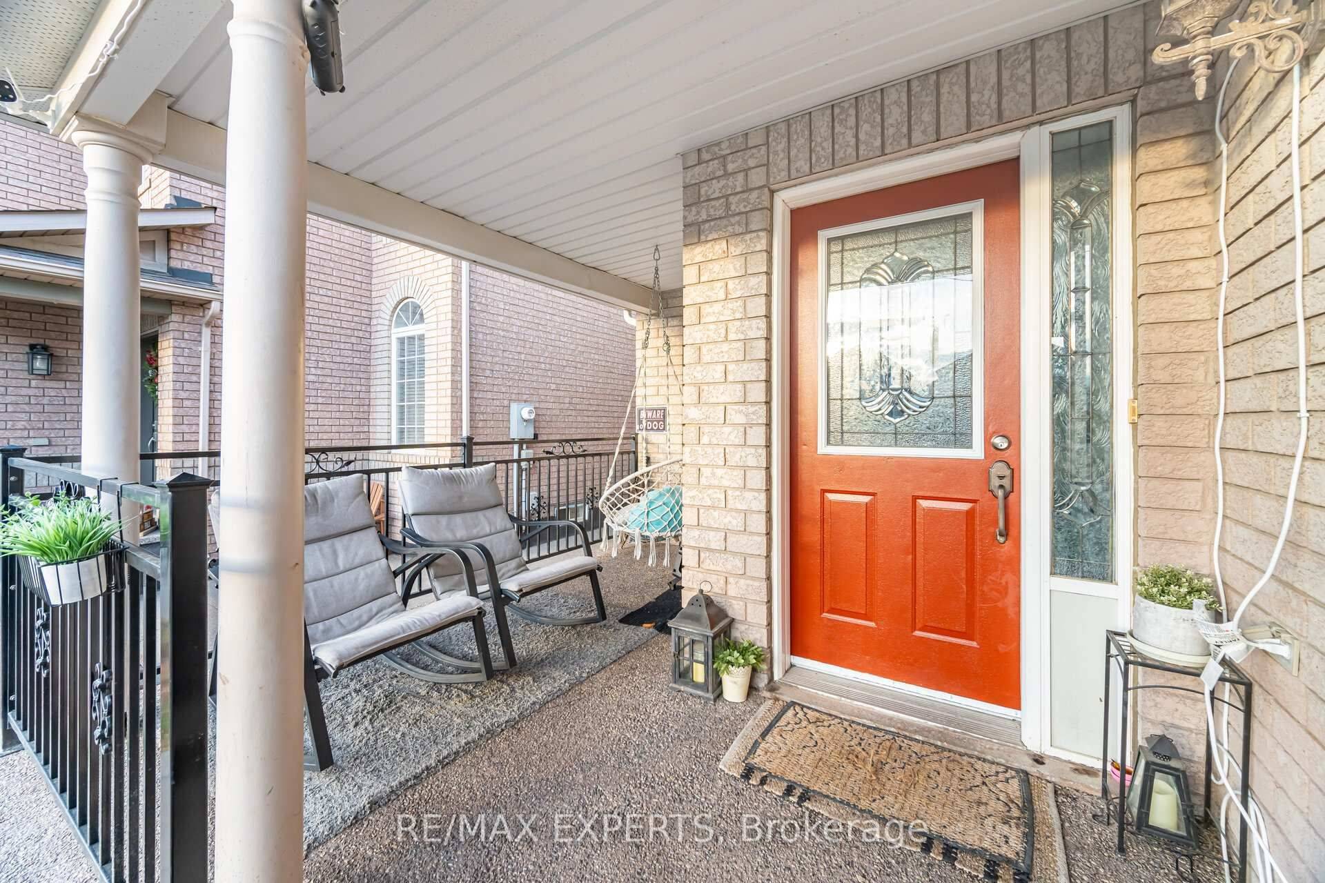 Brampton, ON L7A 1K3,39 Robertson Davies DR