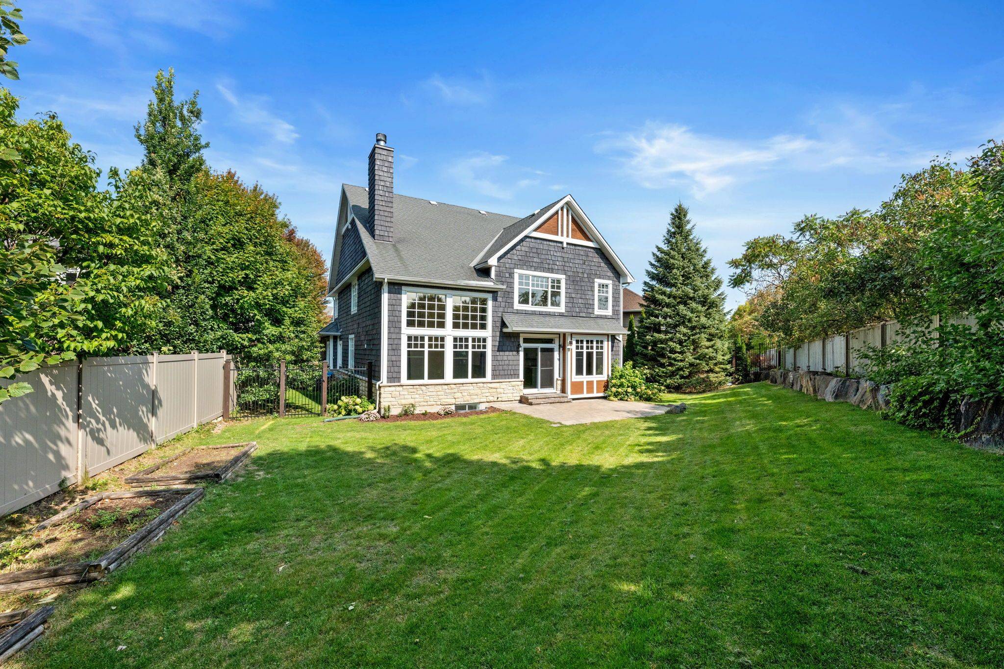 Kanata, ON K2K 3H6,60 Ironside CT