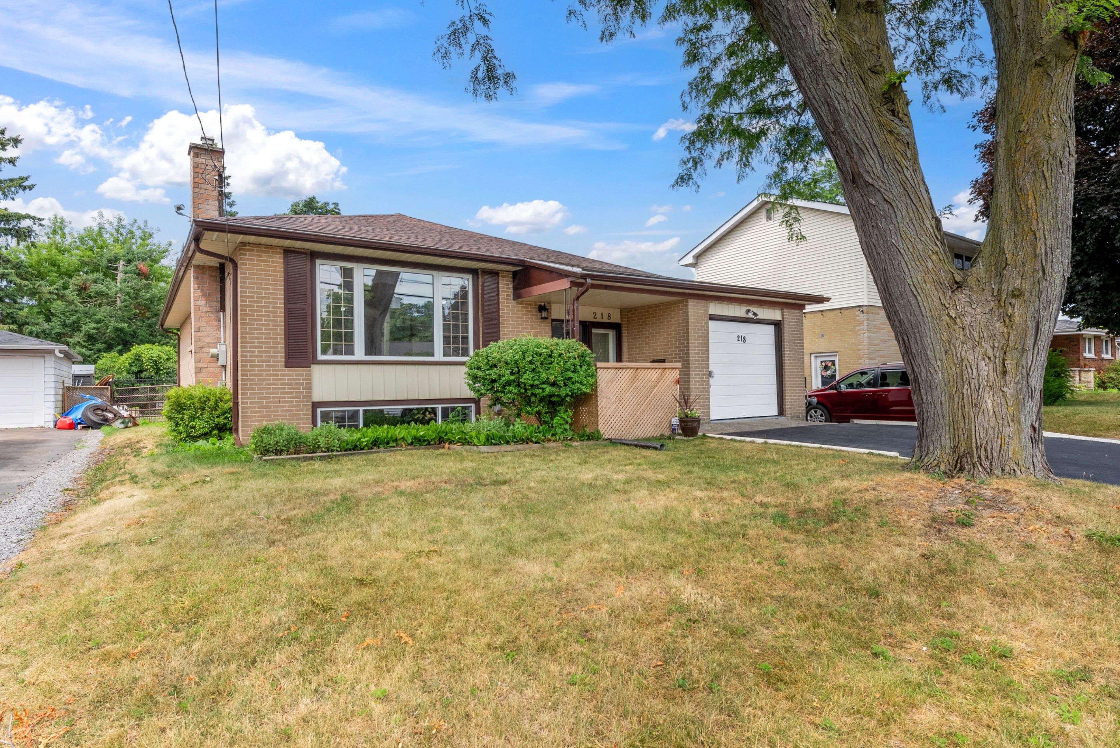 Belleville, ON K8N 4L5,218 Farley AVE