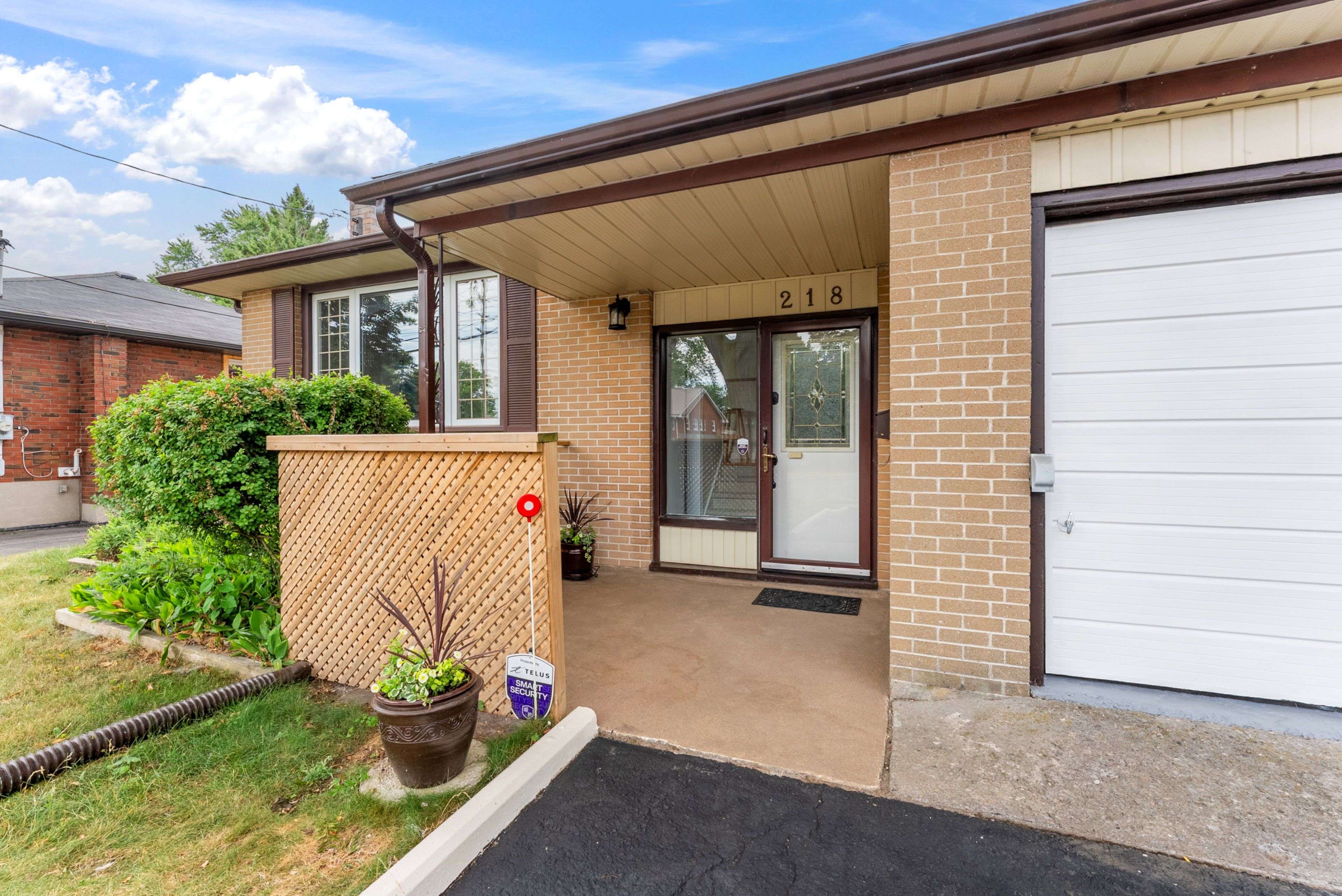 Belleville, ON K8N 4L5,218 Farley AVE