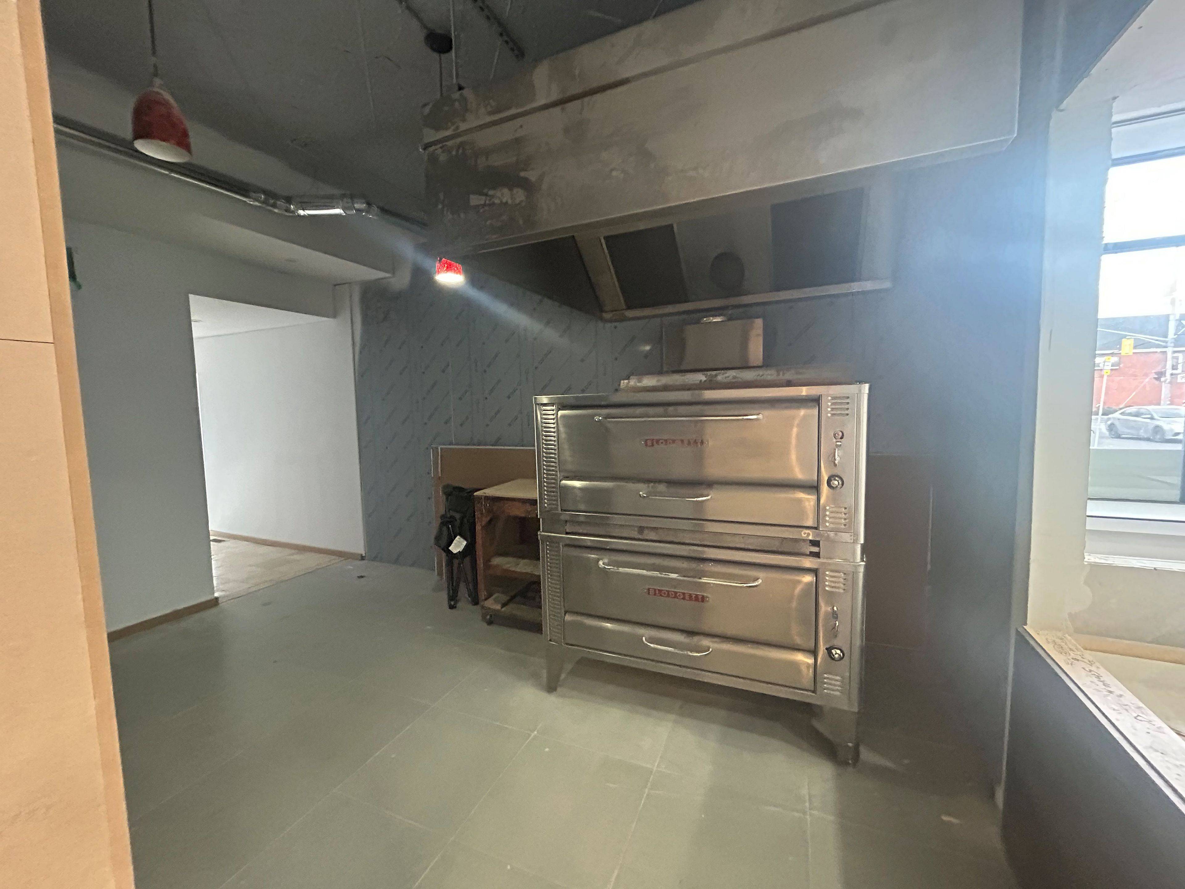 Hamilton, ON L8V 1A7,537 Concession ST