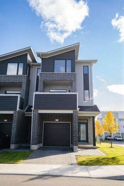 London East, ON N5V 0C5,177 Edge Valley RD #172