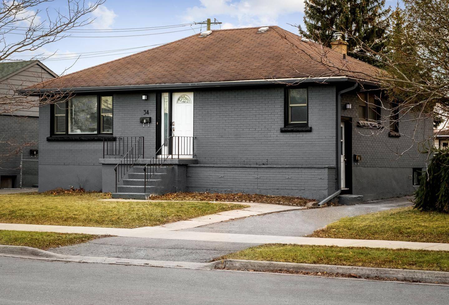 Kingston, ON K7K 2N3,34 Ruskin ST #2