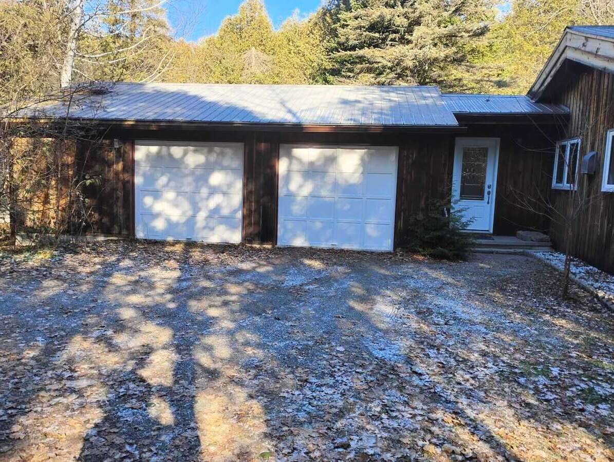 Montague, ON K0G 1N0,571 Rideau River RD