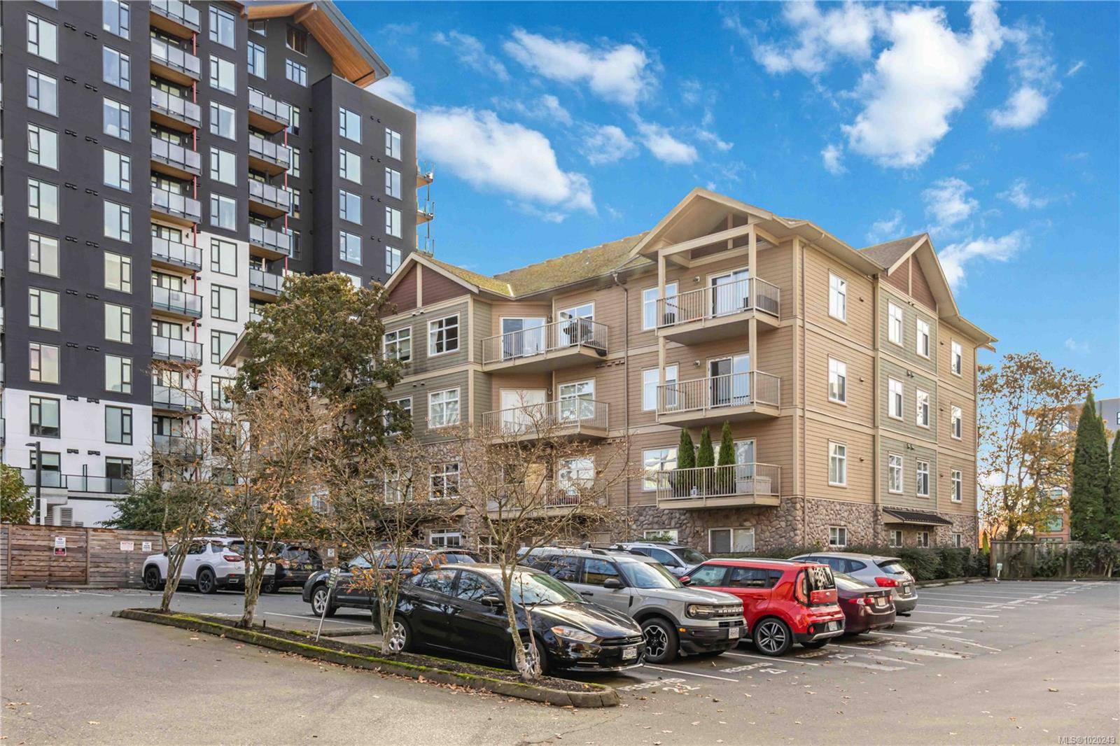 Langford, BC V9B 2X8,821 Goldstream Ave #201