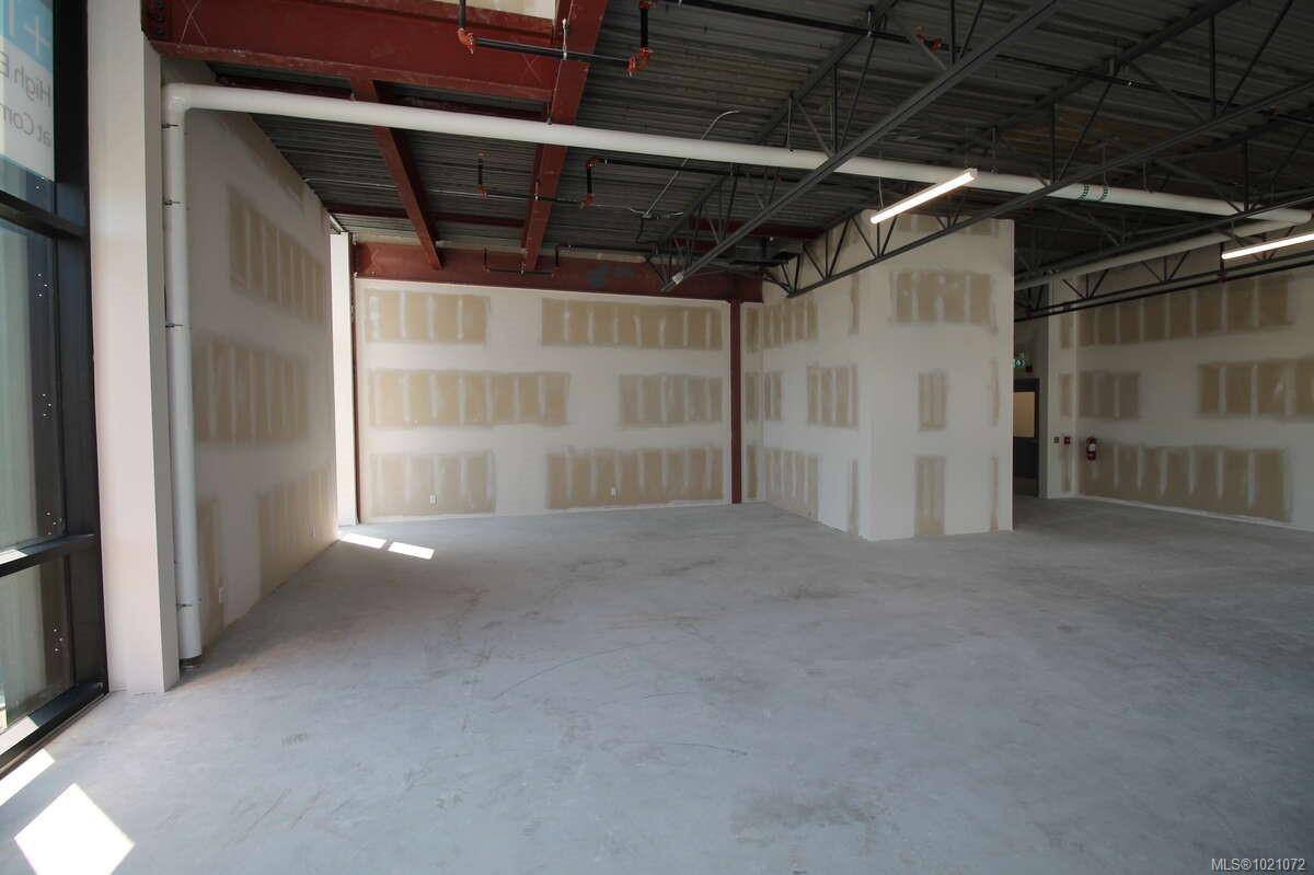 Langford, BC V9B 6W5,832 McCallum Rd #201