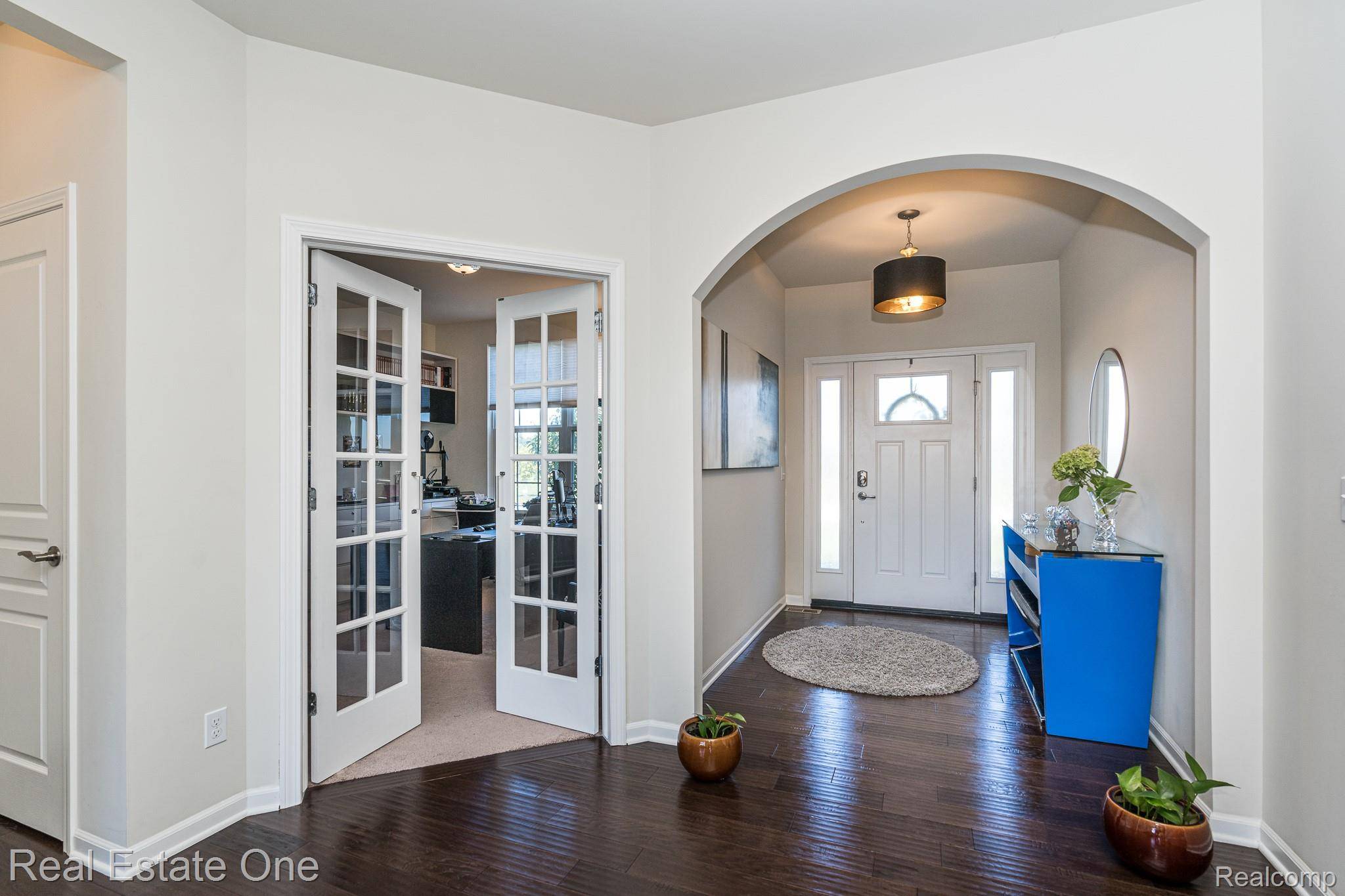 Rochester, MI 48306,124 Oakland Crest DR