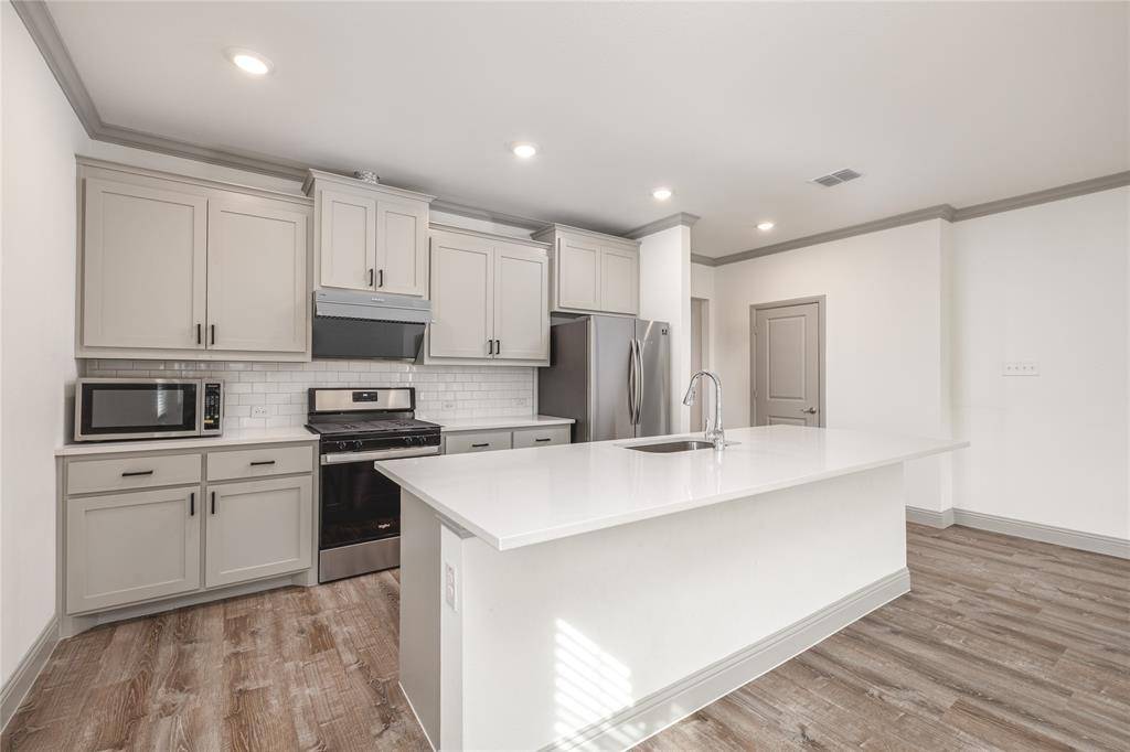 Lavon, TX 75166,342 Chase Creek Drive