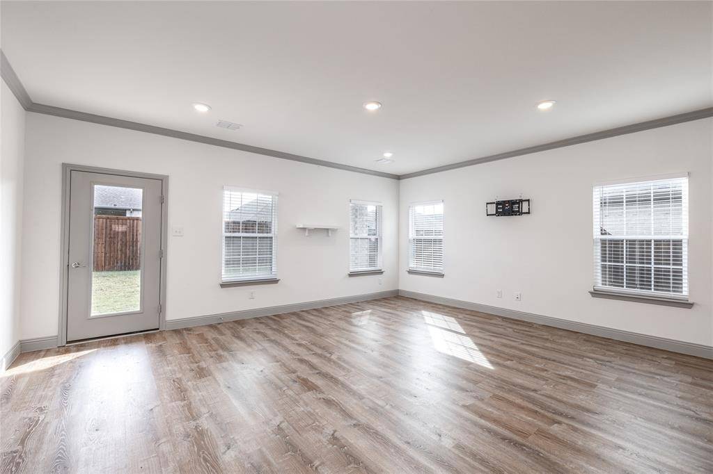 Lavon, TX 75166,342 Chase Creek Drive