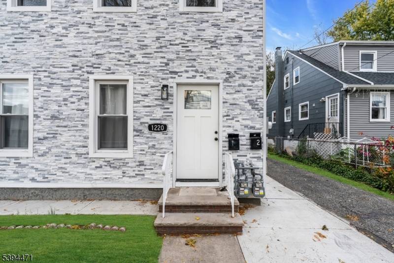 Linden City, NJ 07036,1220 Lincoln St