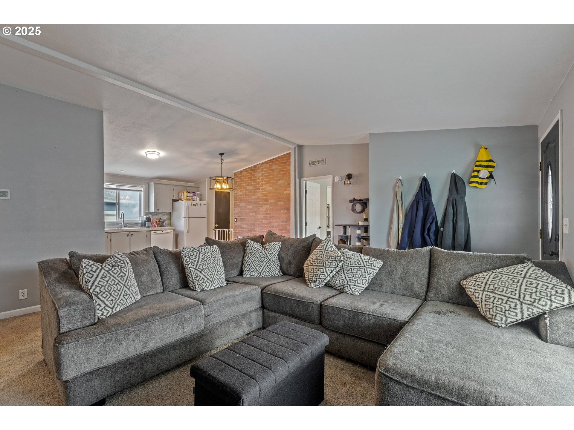 Sutherlin, OR 97479,201 HEAVENLY CT