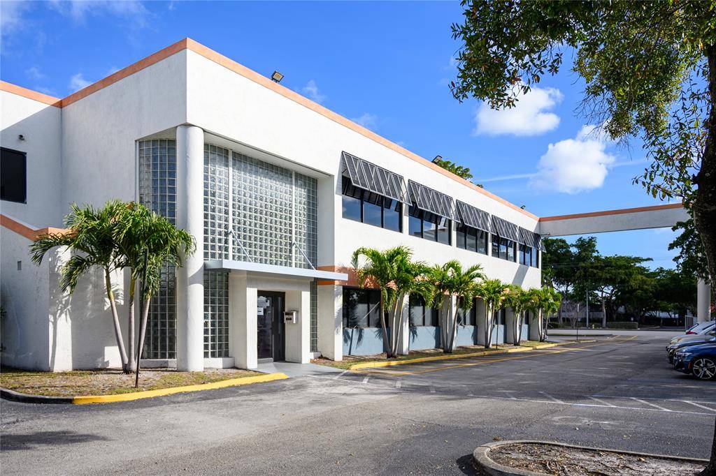 Lauderhill, FL 33313,1773 N STATE ROAD 7 #102