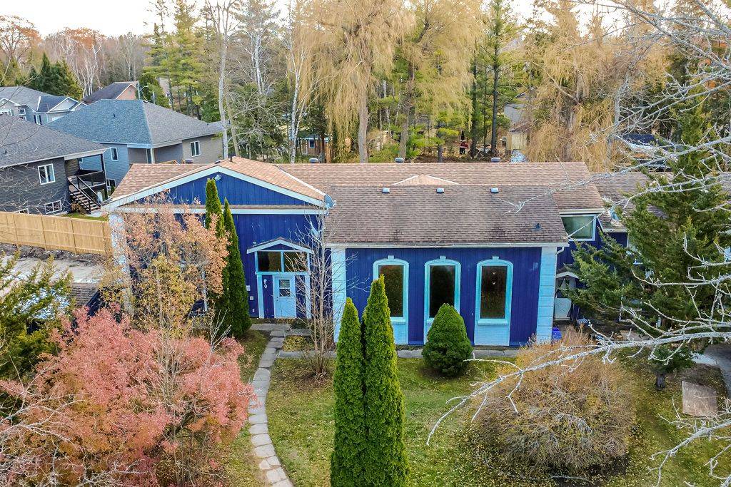 Wasaga Beach, ON L9Z 1W7,3071 Mosley ST