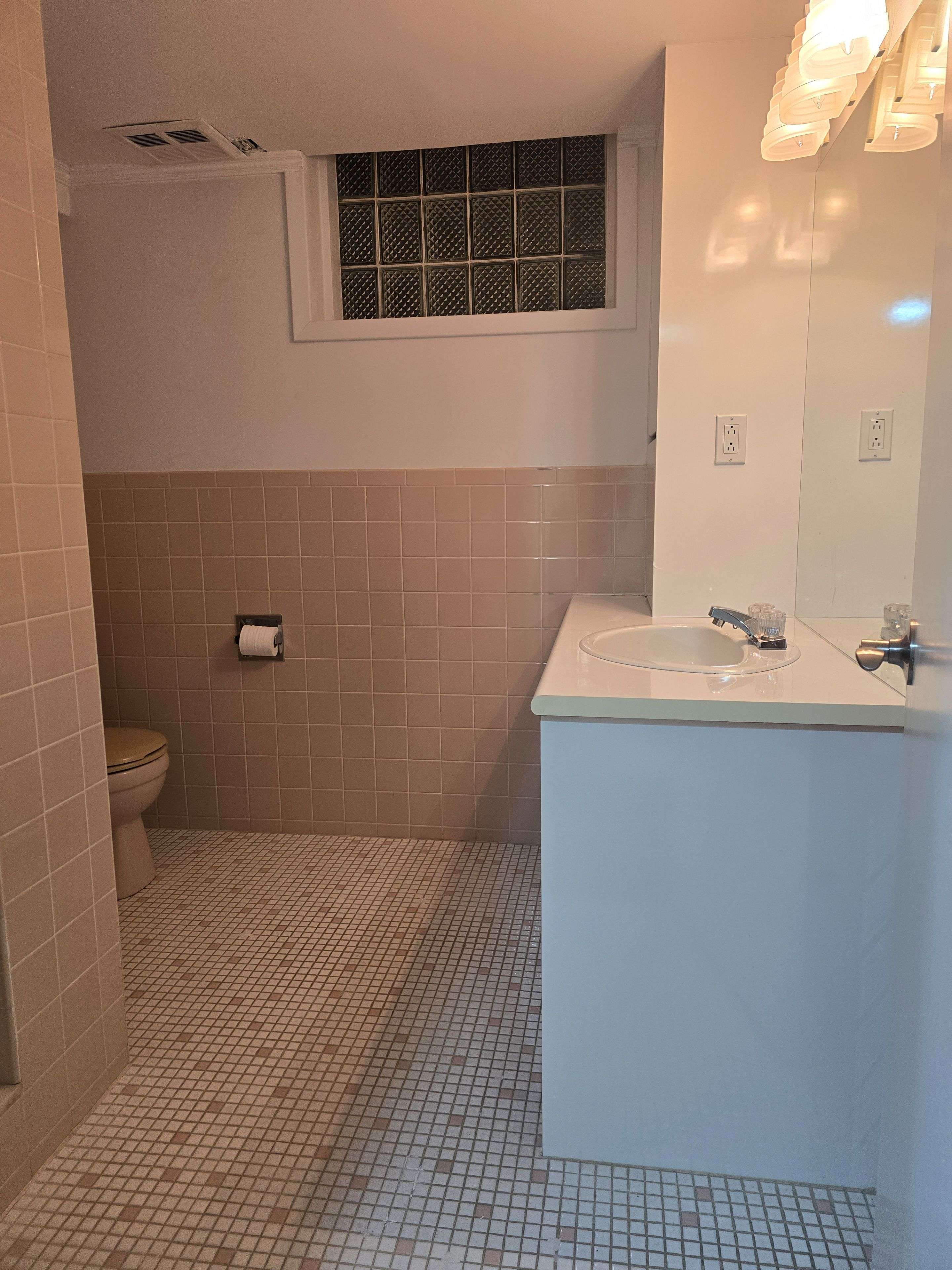 Toronto W04, ON M6L 1Z6,89 Lawnside DR #Basement