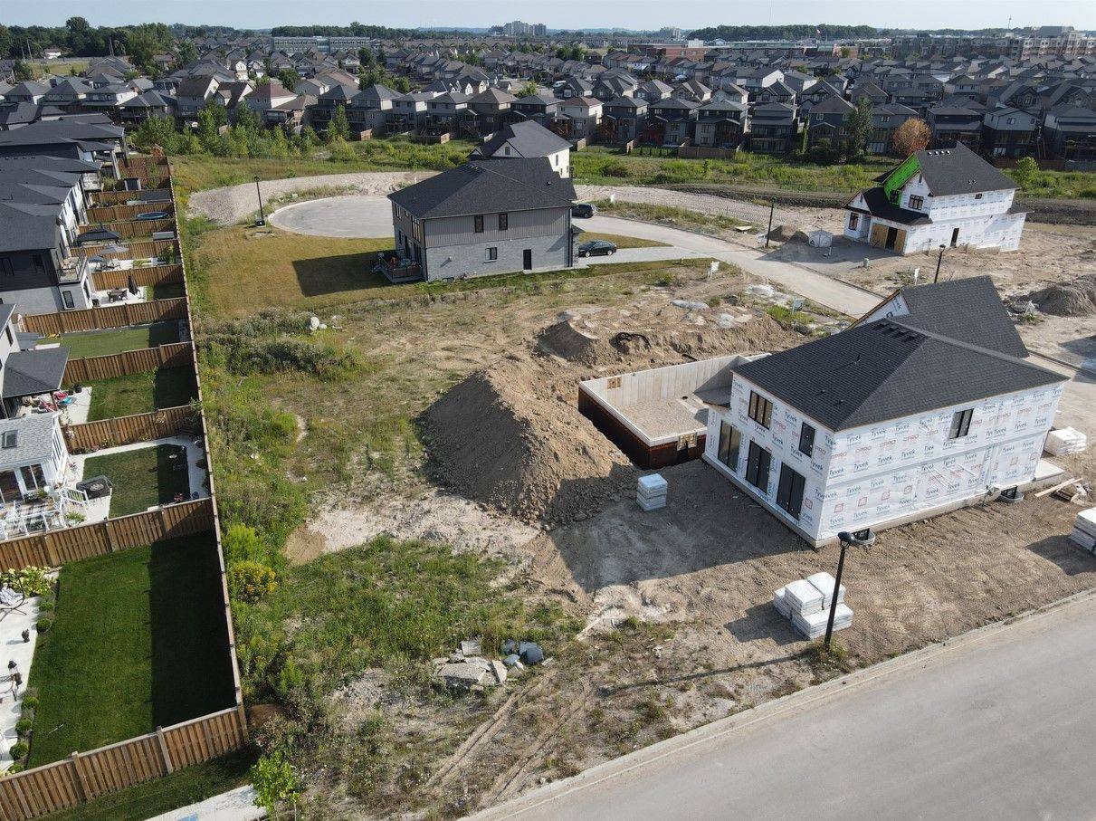 London North, ON N6G 0Z8,1374 Shields PL