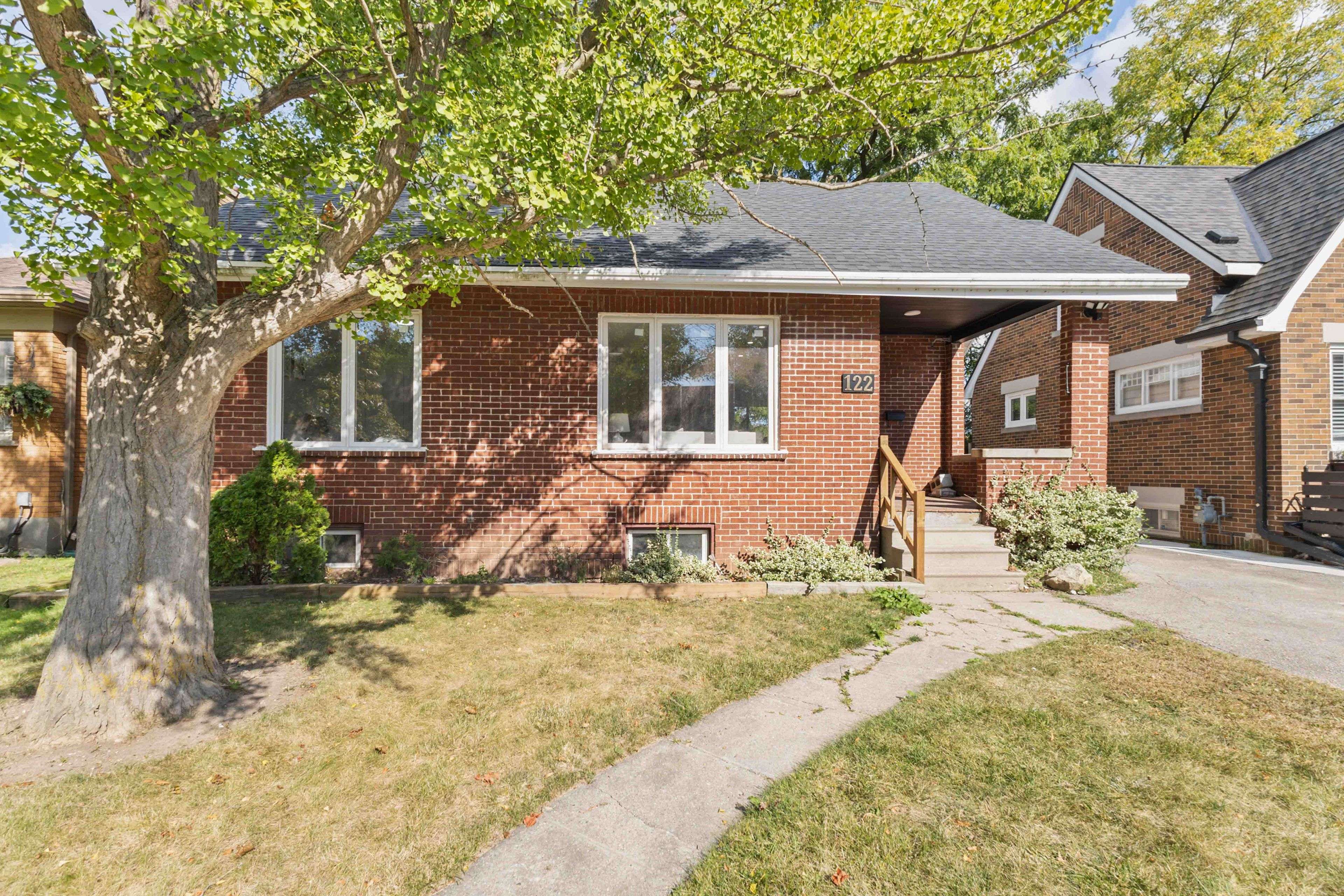 London South, ON N6C 1V8,122 Windsor CRES