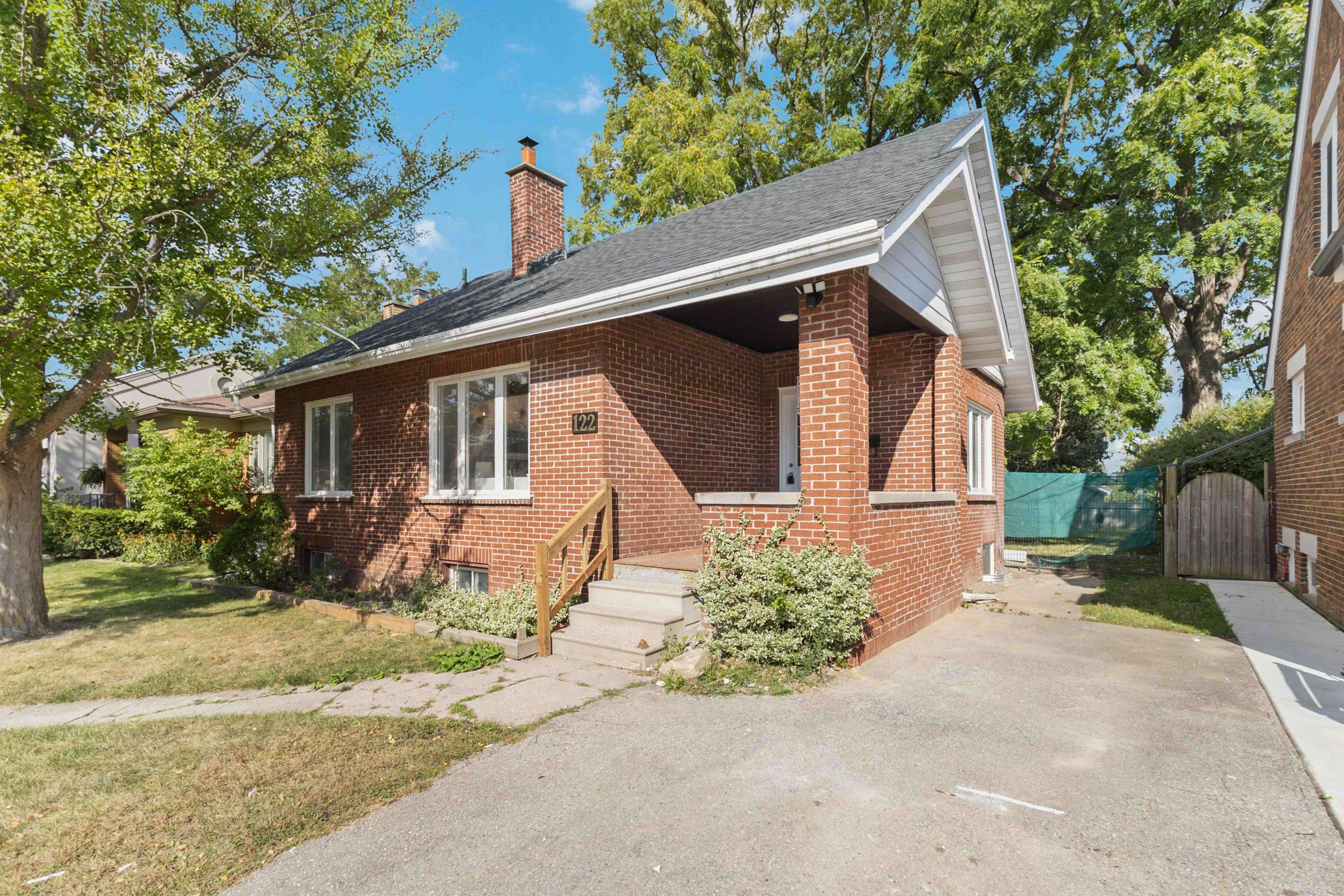 London South, ON N6C 1V8,122 Windsor CRES