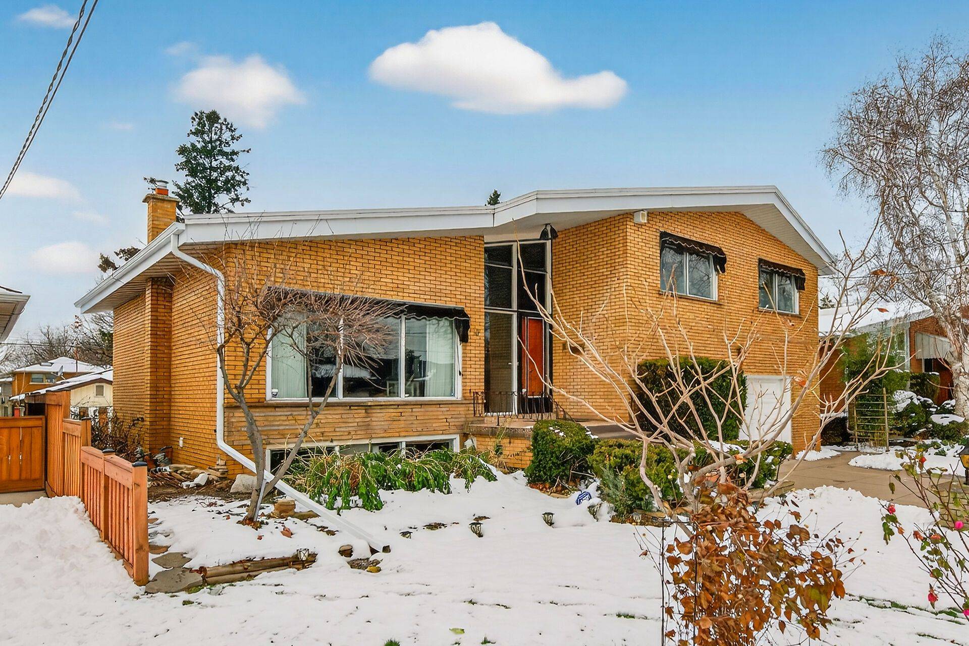 Hamilton, ON L9A 3K5,16 Southill DR