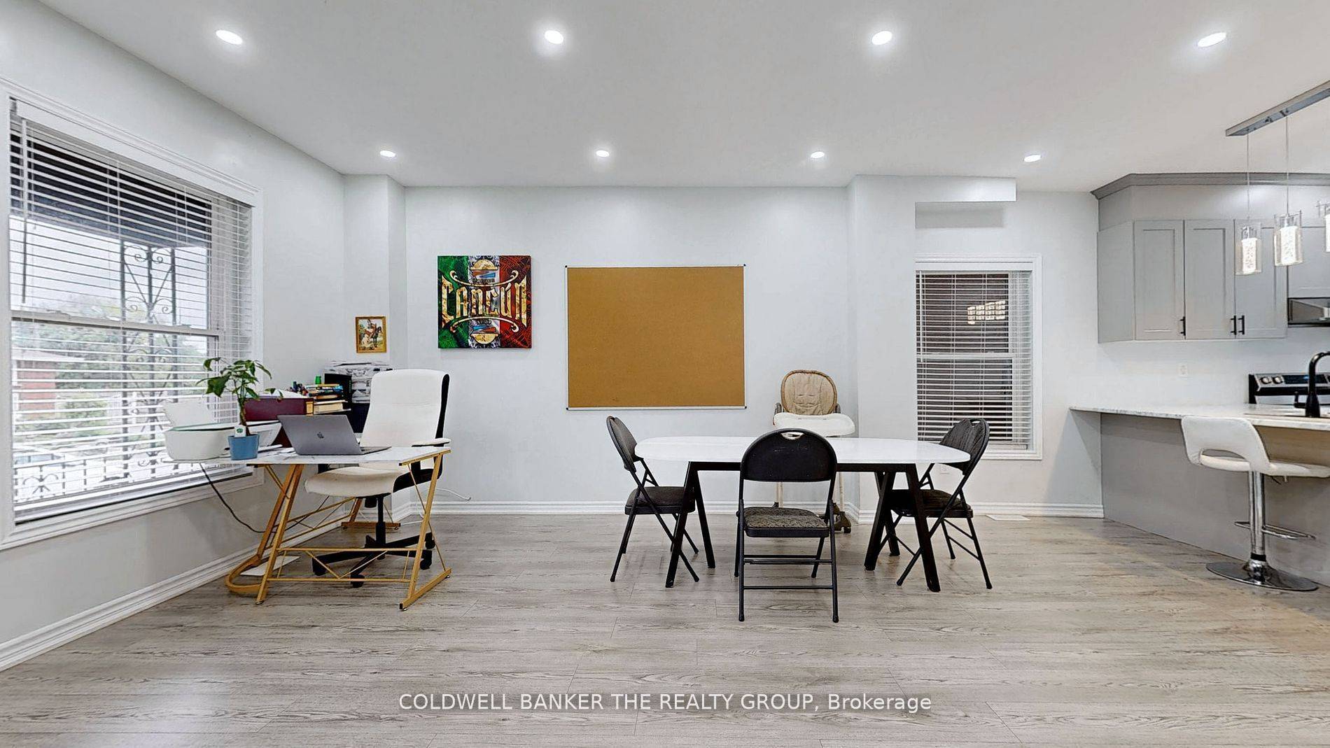 Hamilton, ON L8L 3P1,194 Simcoe ST E