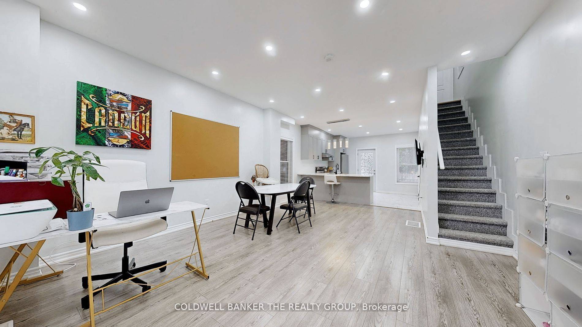 Hamilton, ON L8L 3P1,194 Simcoe ST E