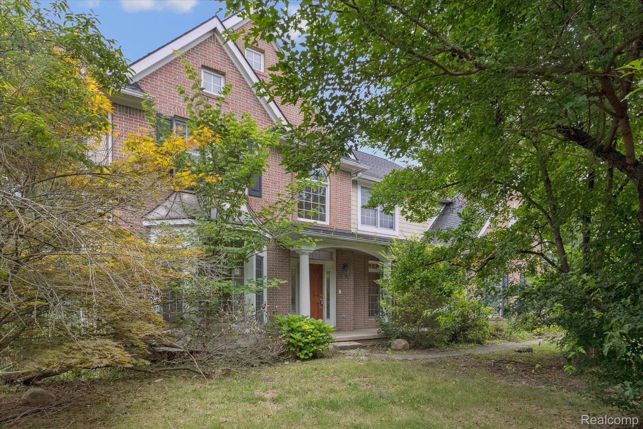 Saline, MI 48176,1068 Arboretum CT