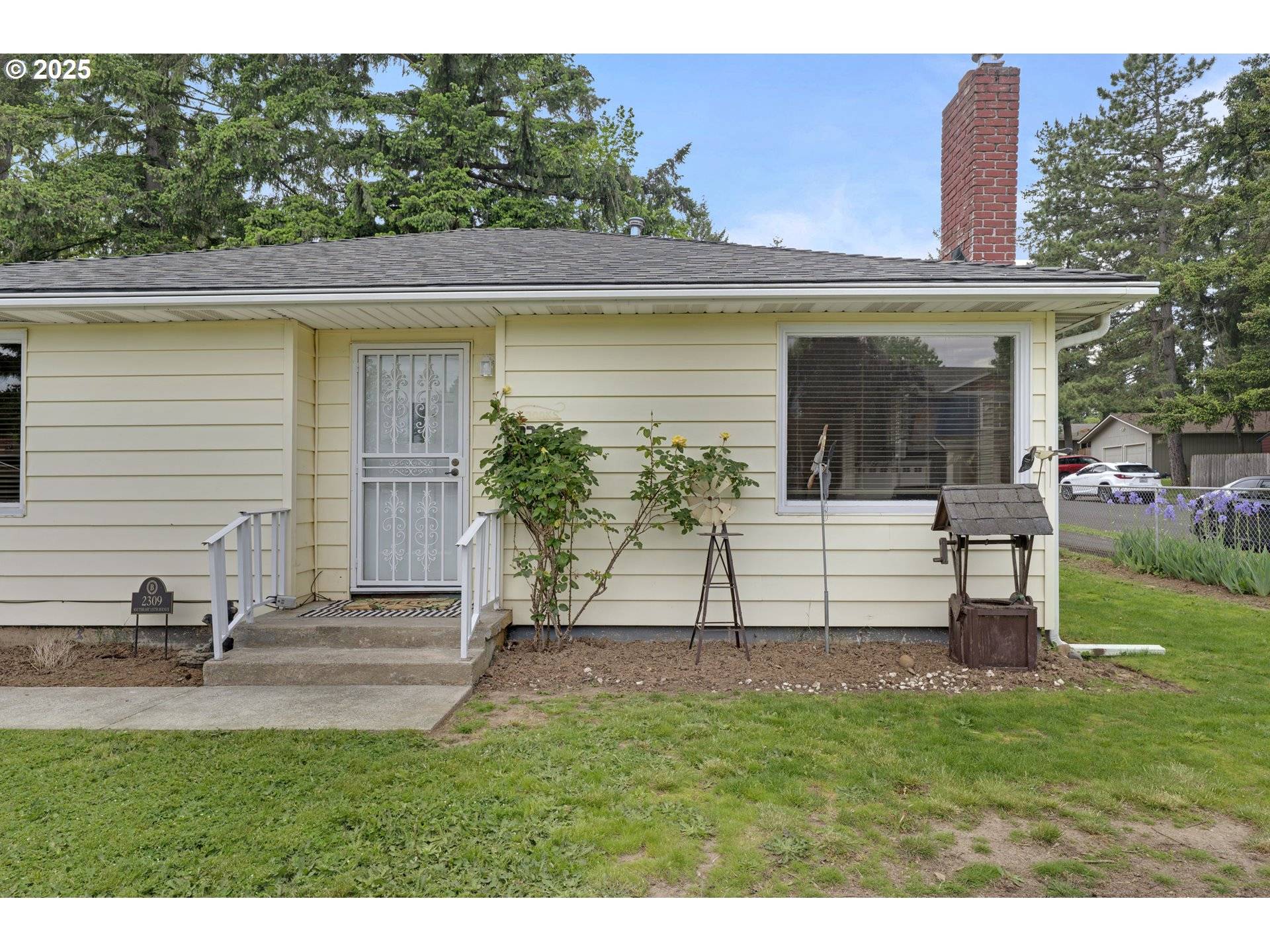 Portland, OR 97233,2309 SE 135TH AVE