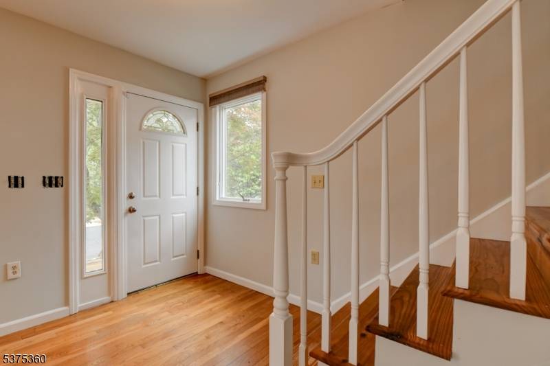 Springfield Twp., NJ 07081,67 Battle Hill Ave