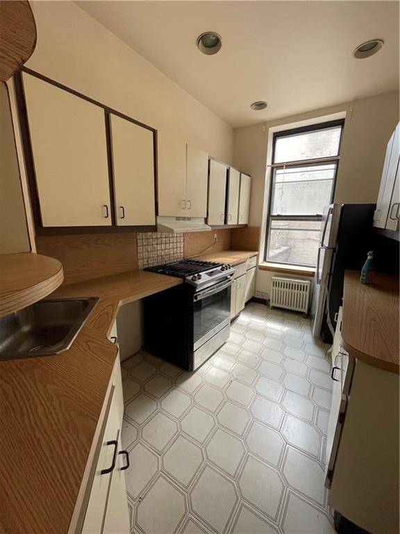 Brooklyn, NY 11215,387 7th AVE