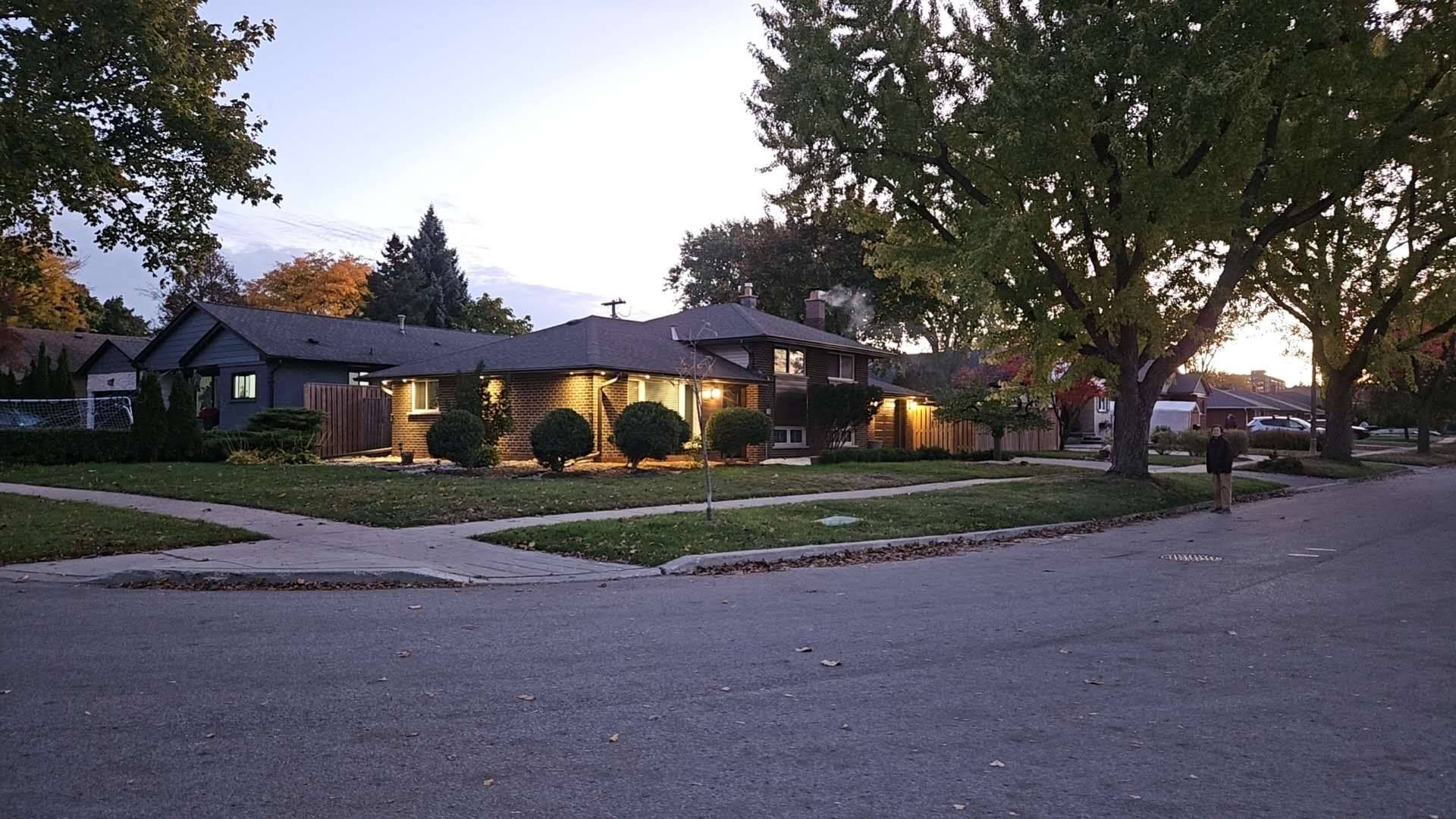 Toronto W09, ON M9R 3H7,27 Shipley RD