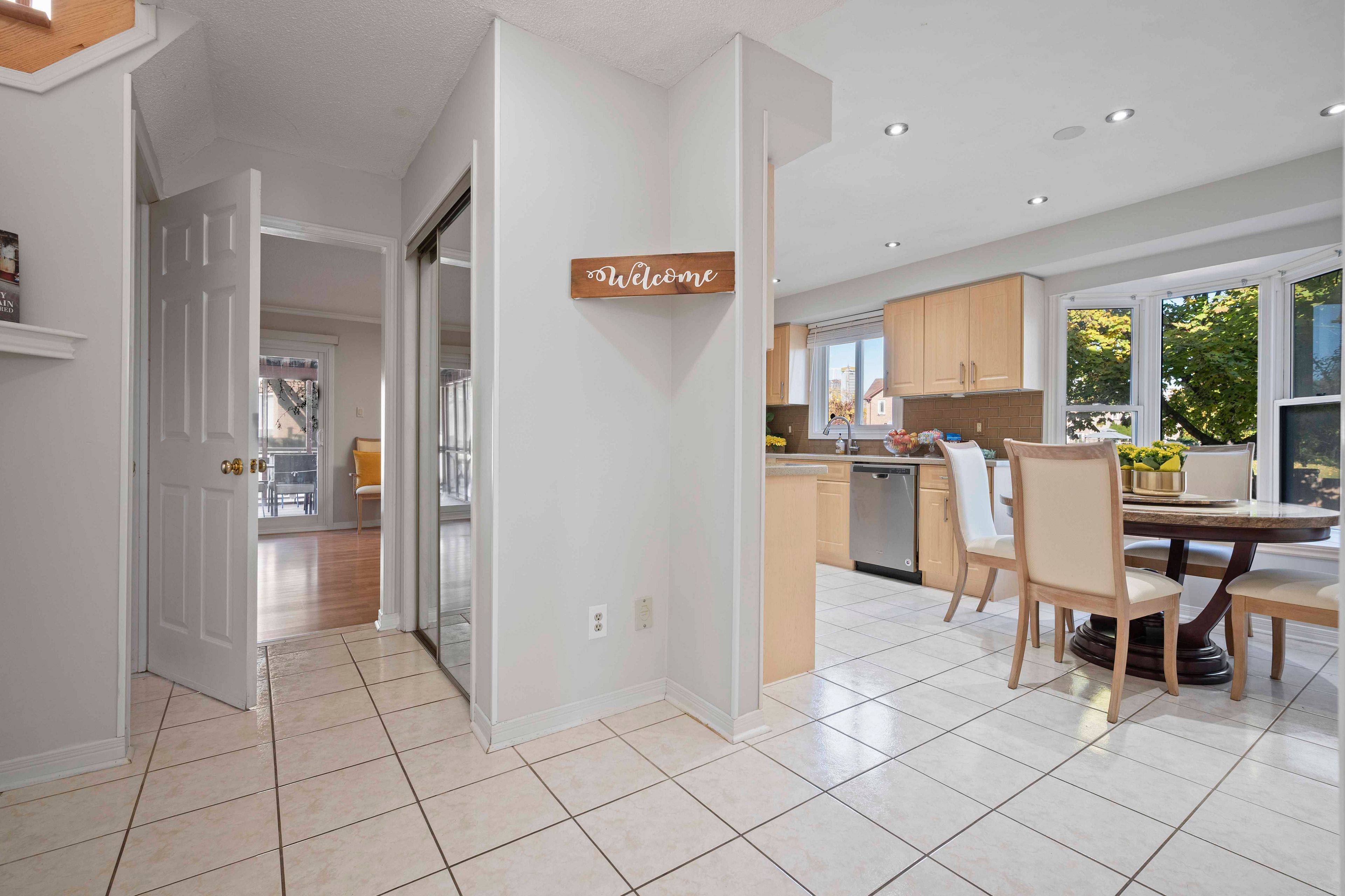 Mississauga, ON L5B 3G9,144 Lech Walesa DR