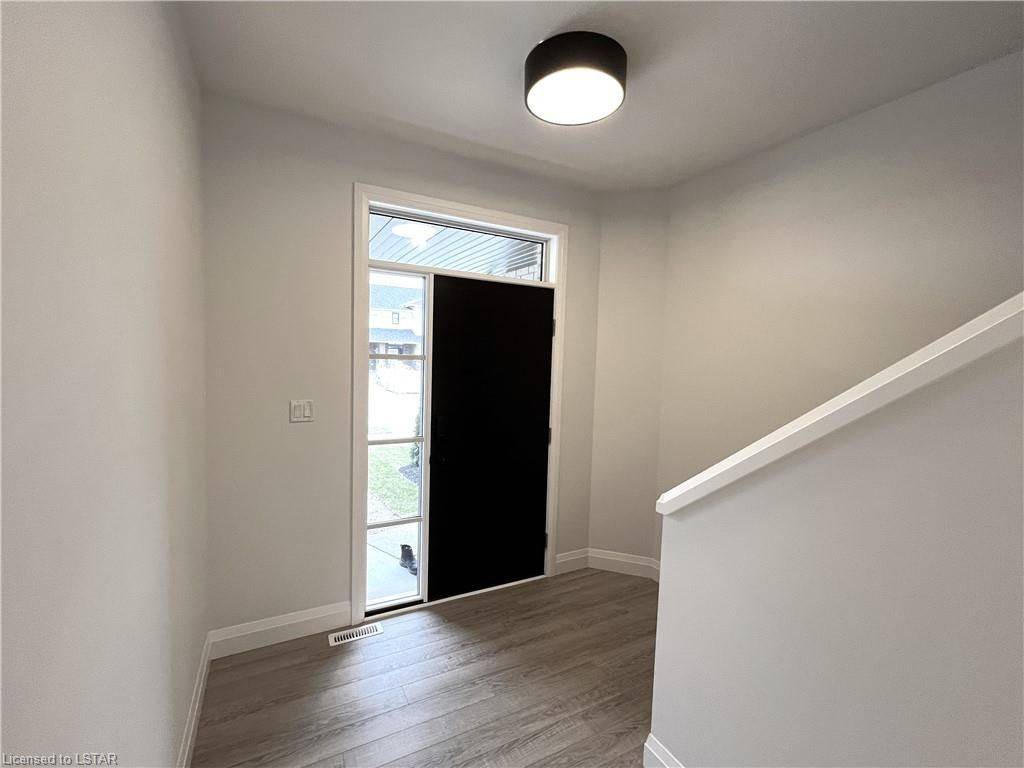 Tillsonburg, ON N4G 0K3,30 MARTIN ST