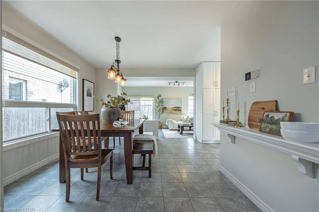 London North, ON N6G 5K3,774 REEVES AVE