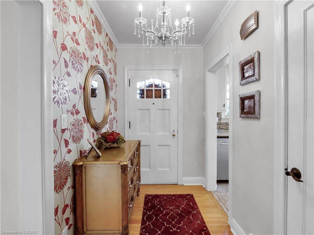 London South, ON N6C 2P7,456 BASE LINE RD