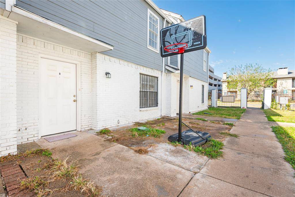 Dallas, TX 75204,4618 San Jacinto Street #B