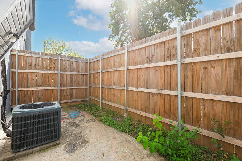 Dallas, TX 75204,4624 San Jacinto Street #B