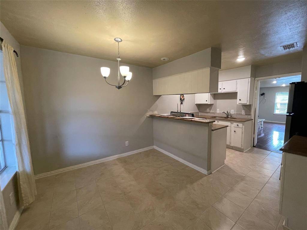 Dallas, TX 75240,13943 Brookgreen Drive