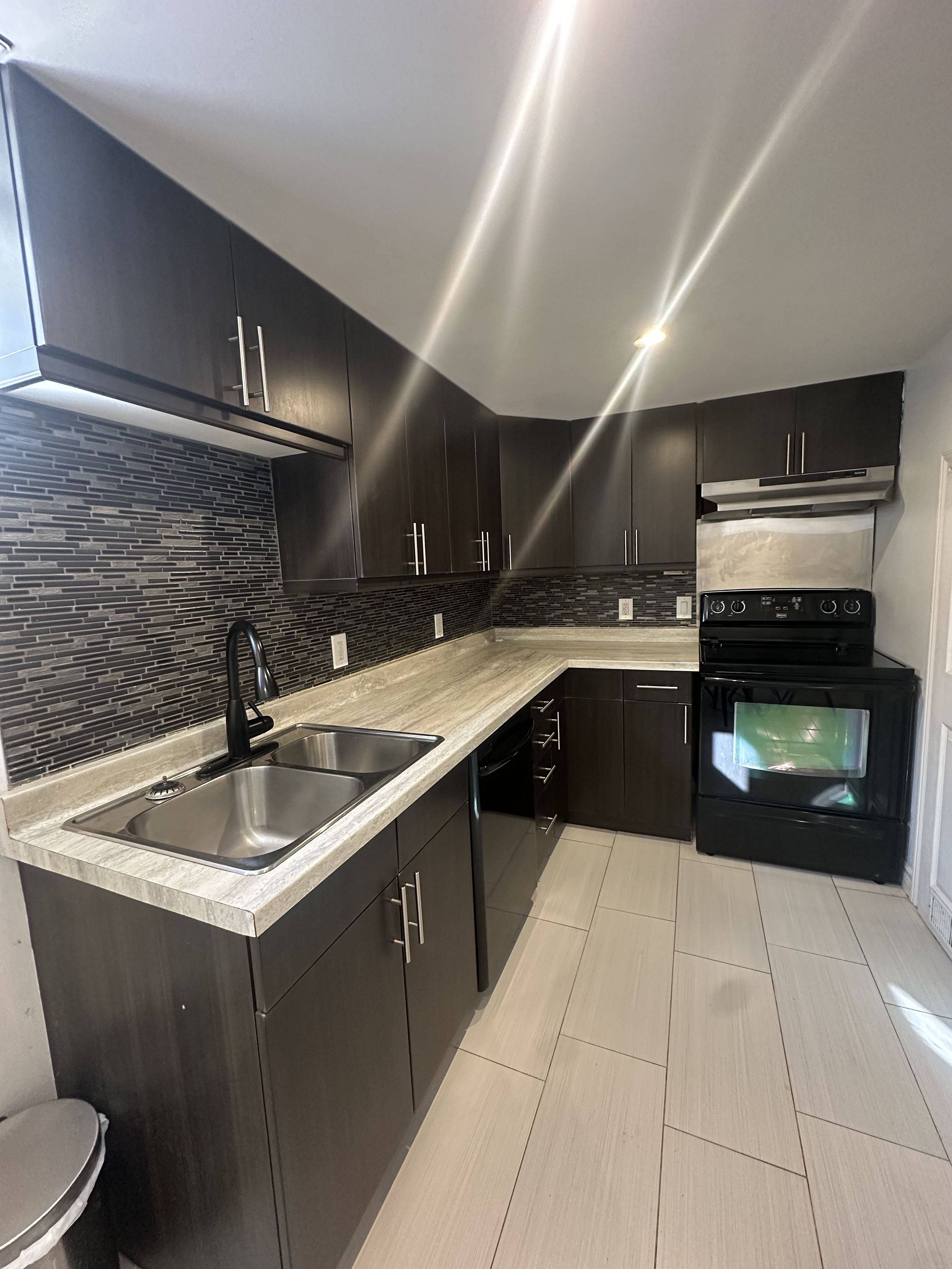 Hamilton, ON L9A 3A1,38 Clarendon AVE #Basement