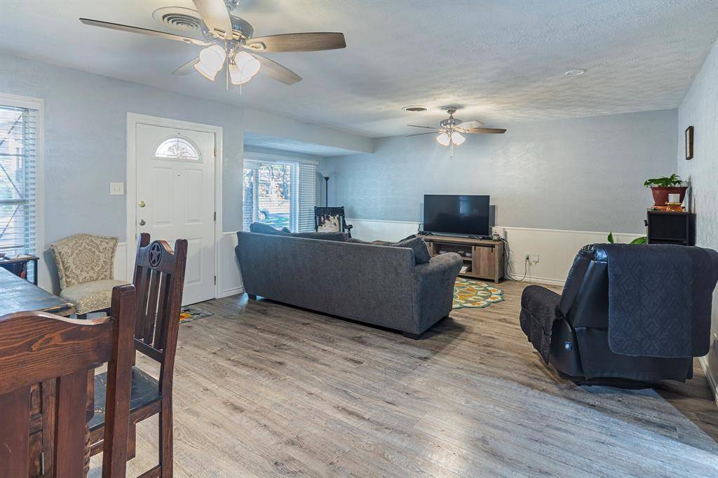 River Oaks, TX 76114,708 Schilder Drive