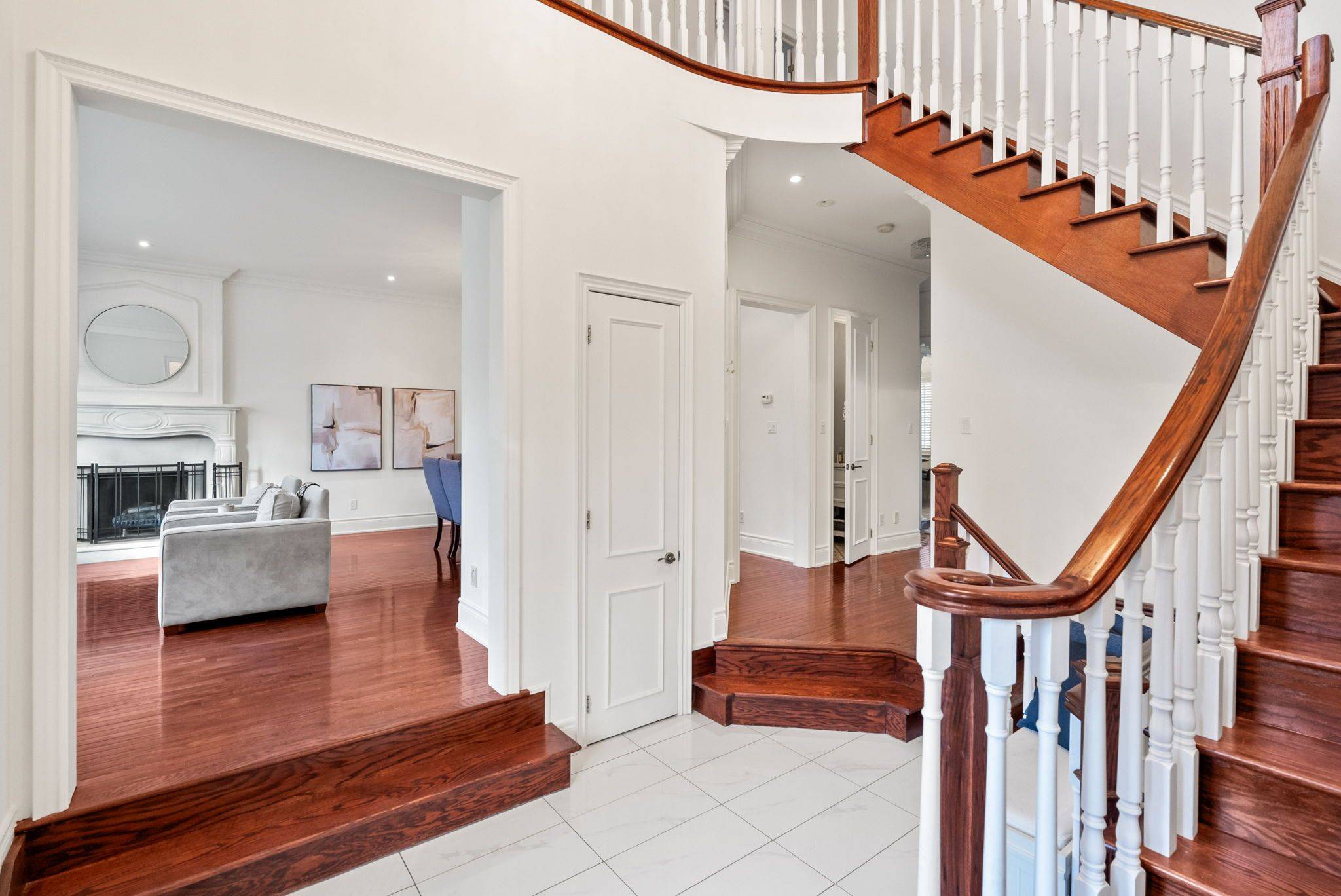 Toronto C11, ON M4W 3X2,9 True Davidson DR