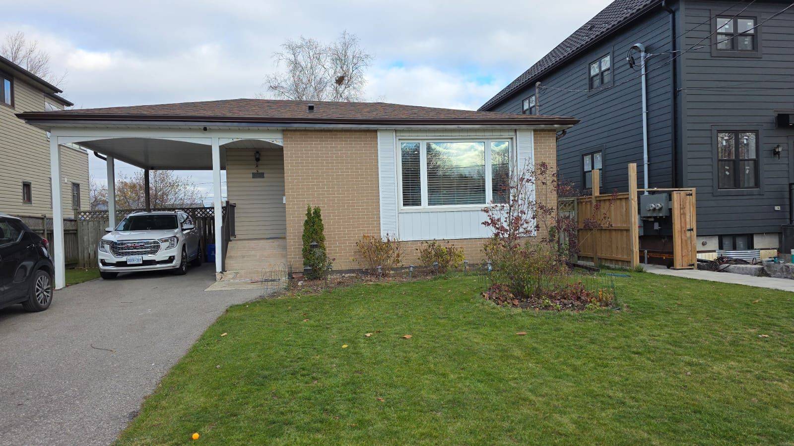 Pickering, ON L1W 2V9,783 Oliva ST