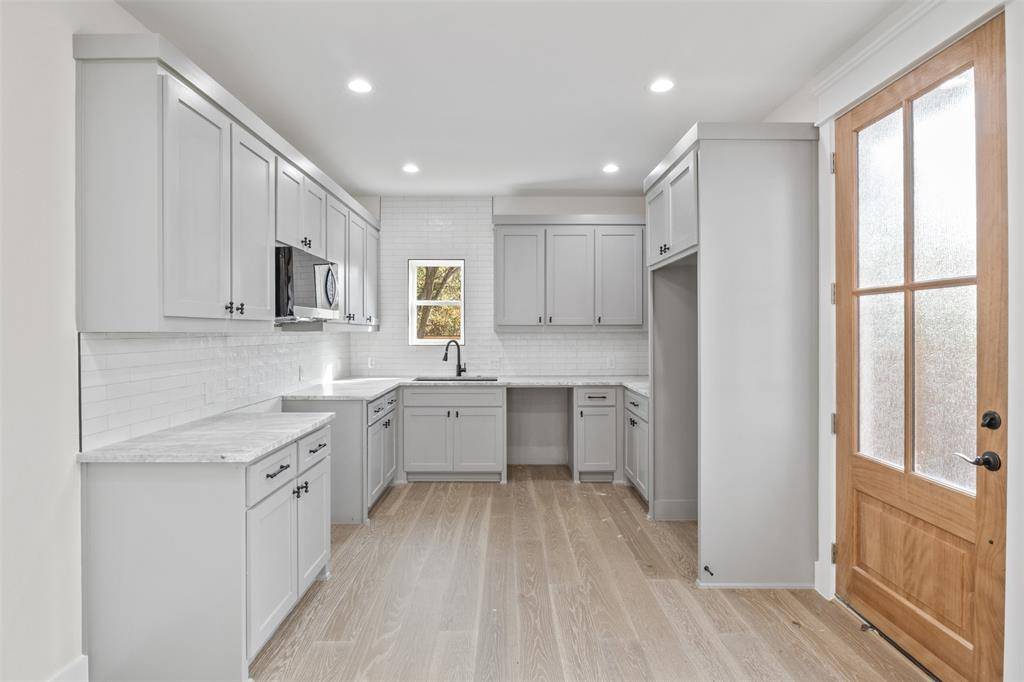 Dallas, TX 75215,2626 Burger Avenue