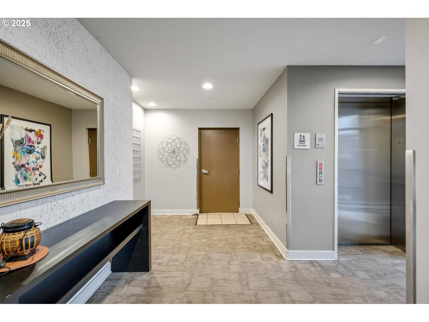 Portland, OR 97210,2327 NW NORTHRUP ST #12